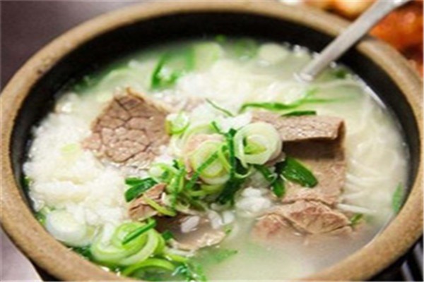 三合牛肉湯飯加盟