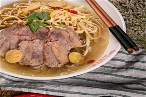 三合牛肉湯飯加盟