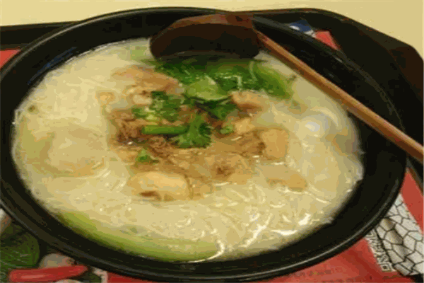 泉水雞湯米線加盟