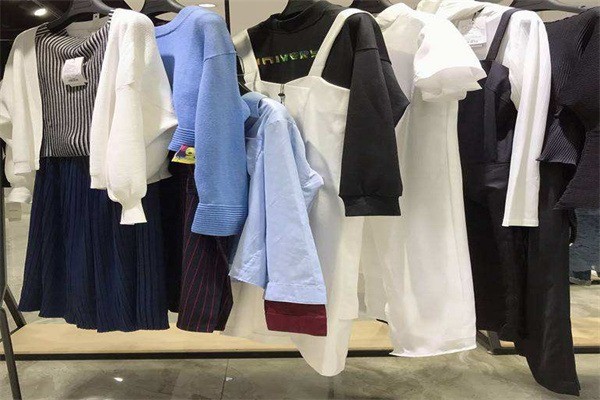 歐時(shí)力服飾加盟