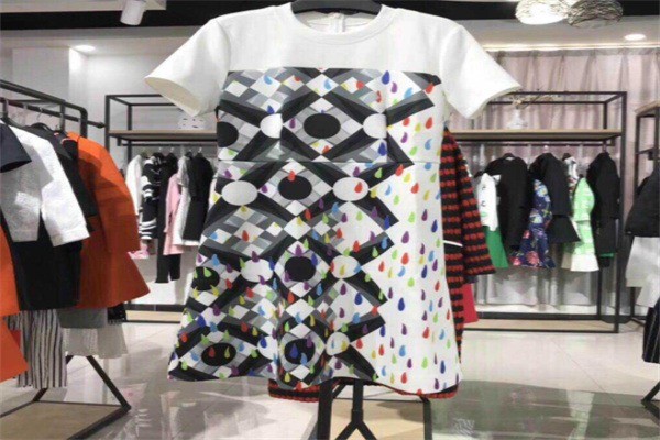 歐時(shí)力服飾加盟