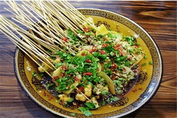 伯人王串串香加盟