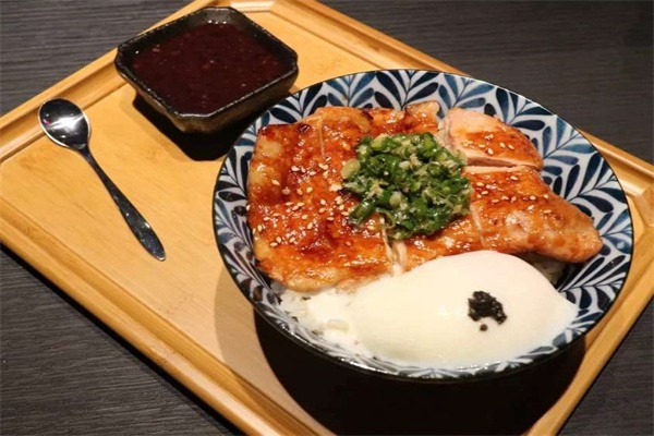 也之助日式燒肉飯加盟