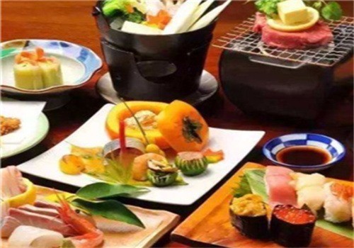 七條魚日料加盟