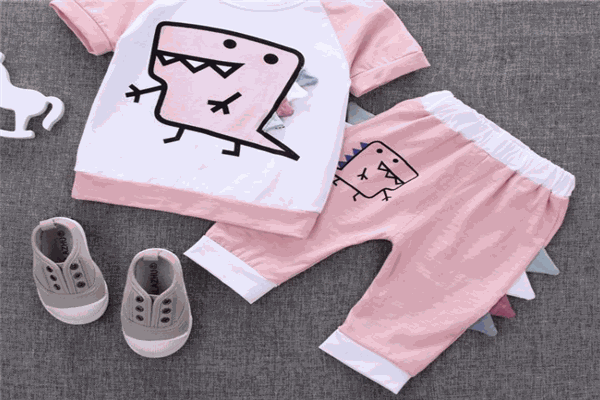 龍門卡通服裝加盟