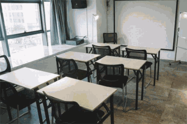 藝知藝考培訓(xùn)中心加盟