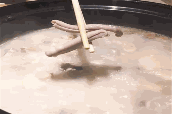今撈豬肚雞鍋物料理加盟
