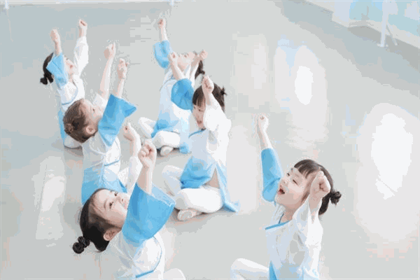 伊葉舞蹈國際藝術(shù)中心加盟