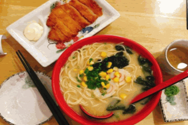 魚谷屋壽司拉面加盟