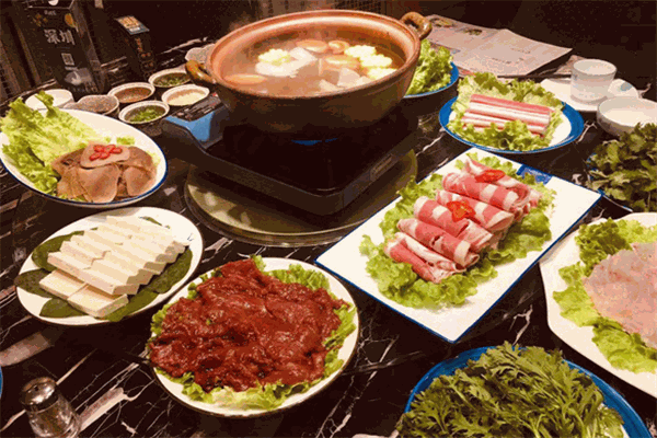 溪香記港式打邊爐加盟