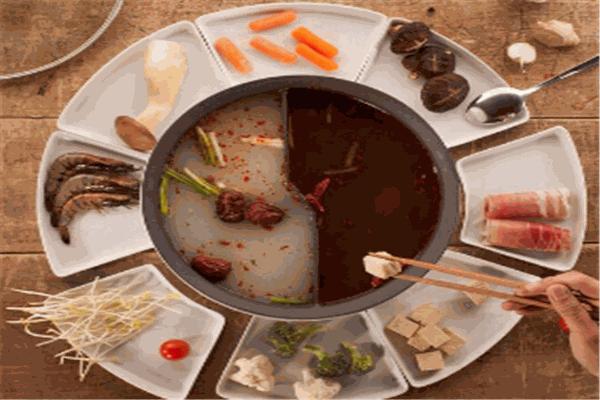 勤牛肉養(yǎng)生火鍋加盟