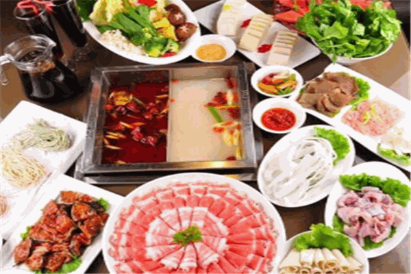 勤牛肉養(yǎng)生火鍋加盟