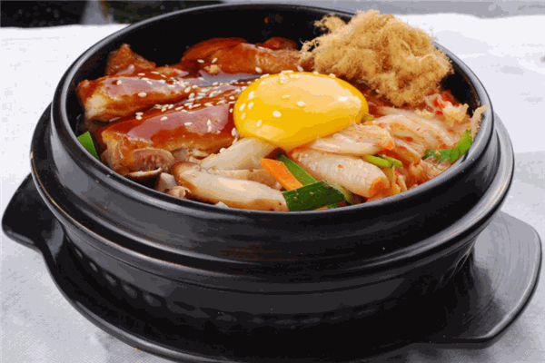 百年石鍋飯加盟