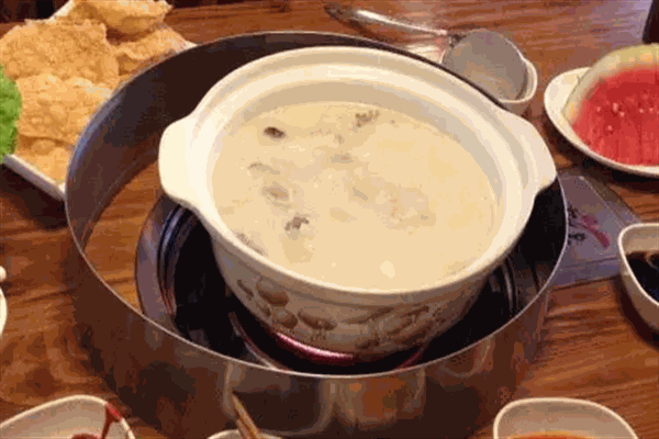 鱻撈坊鍋物料理加盟