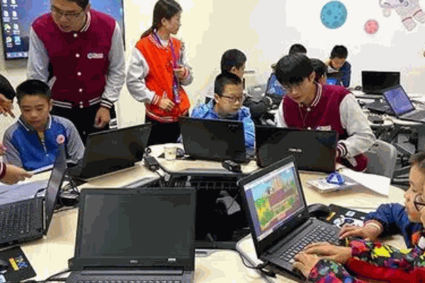 大嘴鳥少兒編程加盟