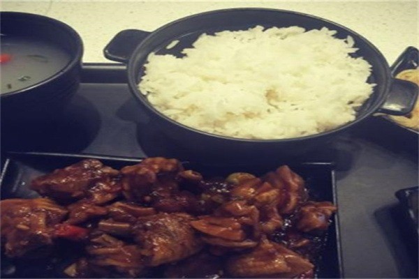 稻禾家臺灣鹵肉飯加盟