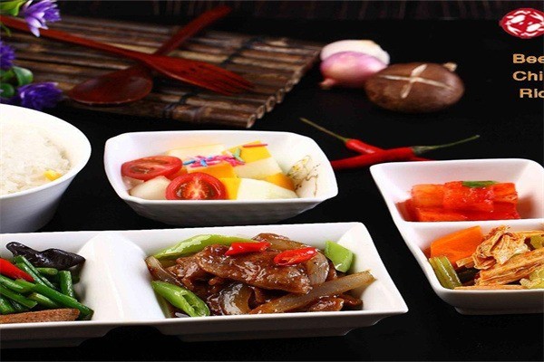 稻禾家臺灣鹵肉飯加盟