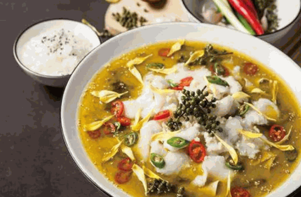 小魚號酸菜魚米飯加盟