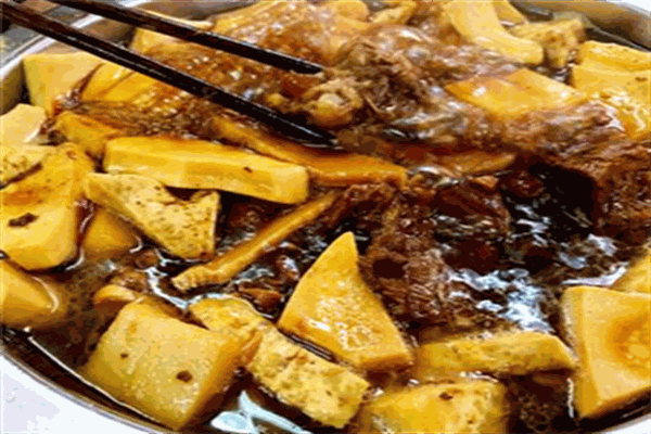 小肥牛牛肉火鍋加盟