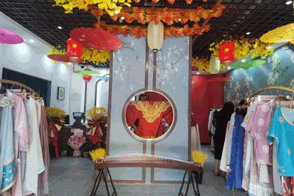 南笙九歌漢服體驗(yàn)館加盟