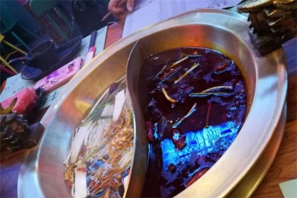 蛙久鮮美蛙魚頭火鍋加盟