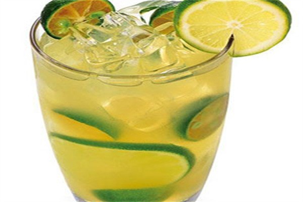 四季茶飲加盟