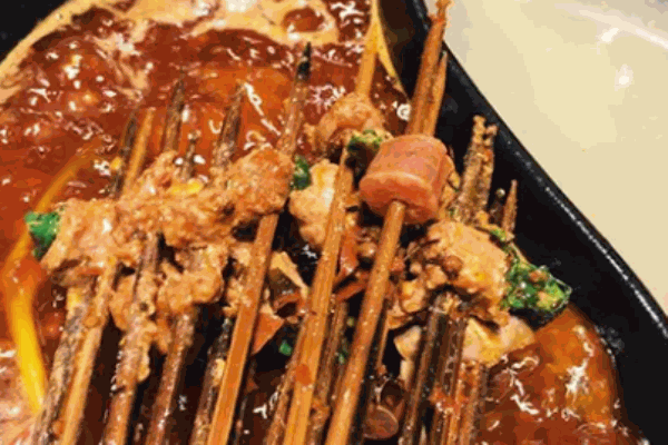 臭水溝串串香加盟
