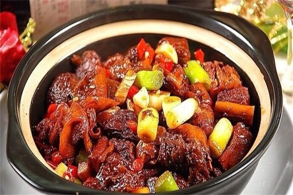 王缸缽雞公煲加盟
