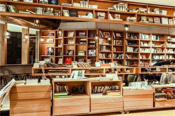 半畝書(shū)店加盟