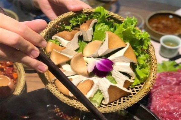 勁浪火鍋加盟