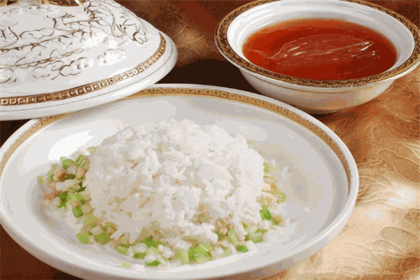 翅品品魚(yú)翅撈飯加盟
