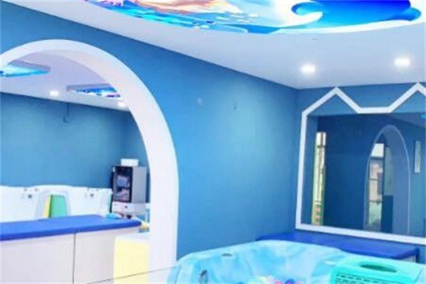 魚(yú)兒親水能量館加盟