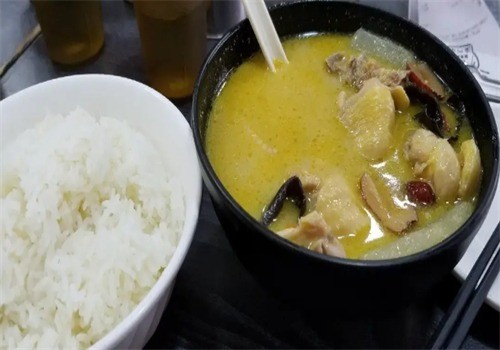 超級(jí)雞湯飯加盟
