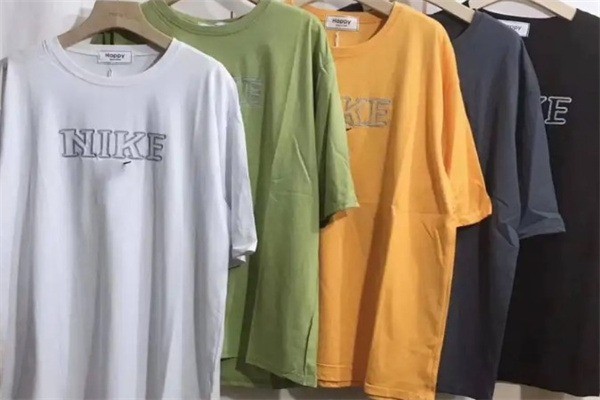 車(chē)源行服飾加盟