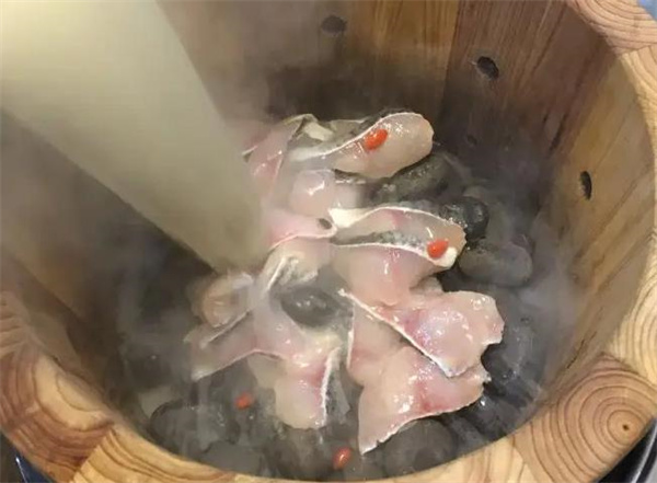 鱻魚石魚火鍋