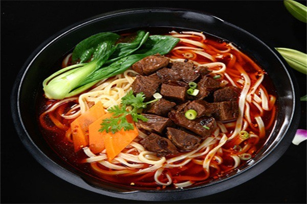 喜利來(lái)原湯牛肉面加盟