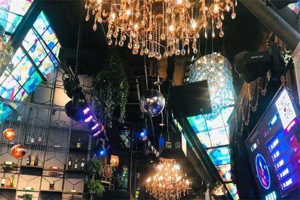 清淺時(shí)光音樂餐廳加盟