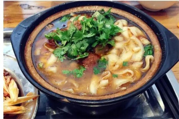 學(xué)智砂鍋面館加盟