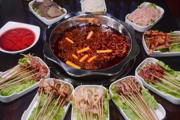 簽上飛火鍋串串香加盟
