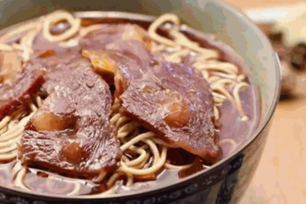阿松辣肉面加盟