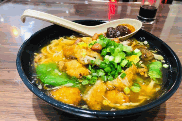 萌阿婆鹵面加盟