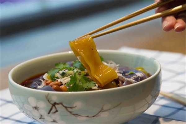 紫匣脆餅夾涼粉加盟