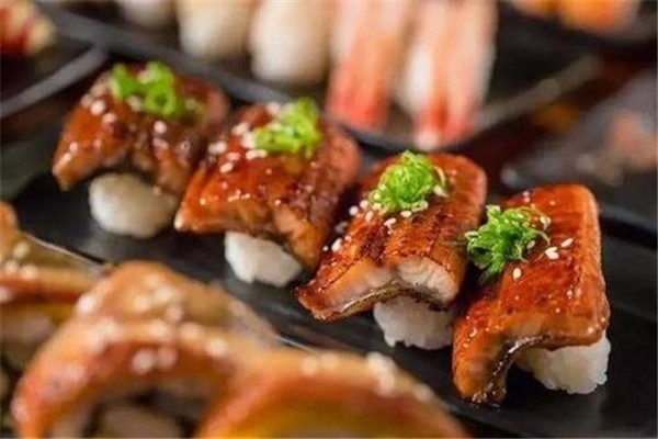 鯨澤回轉(zhuǎn)壽司加盟