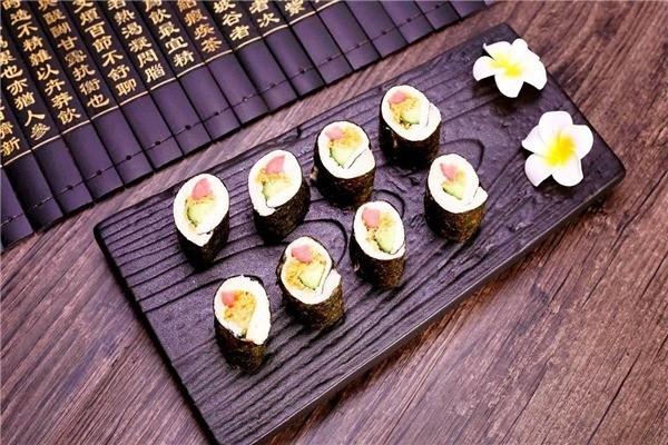 丑丑水果壽司加盟