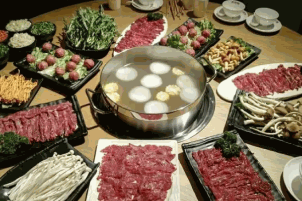 和順潮汕牛肉火鍋加盟