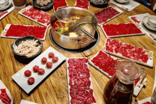 堡華立牛肉火鍋加盟