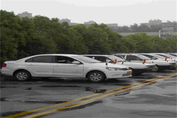 眾悅學(xué)車(chē)網(wǎng)巴士駕校加盟