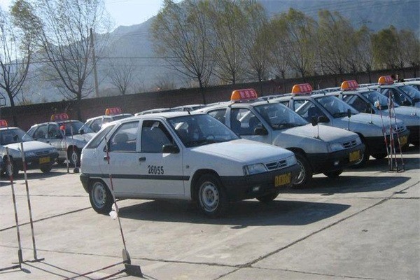 眾悅學(xué)車(chē)網(wǎng)巴士駕校加盟