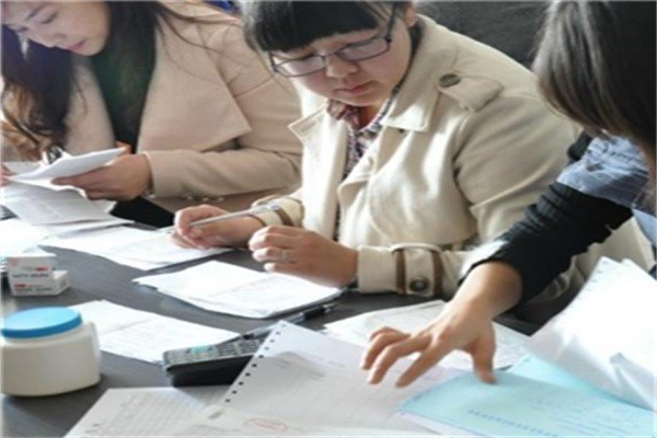 西財(cái)會(huì)計(jì)培訓(xùn)加盟