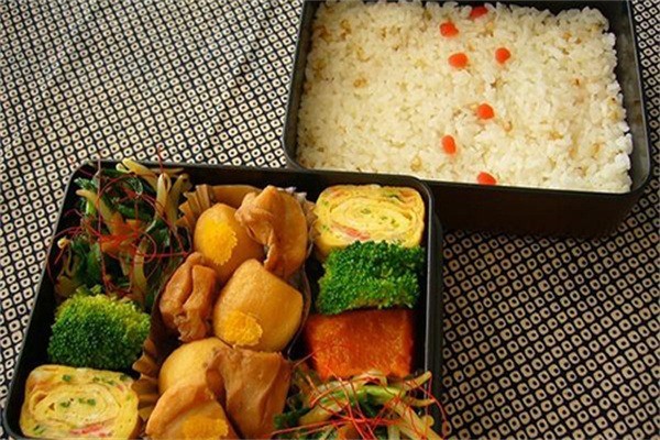 樂優(yōu)谷臺灣速食便當(dāng)加盟